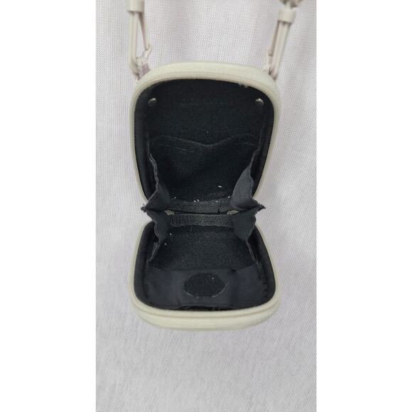 pink Digital Concepts small point and shoot Digital camera case crossbody strap - Picture 6 of 8